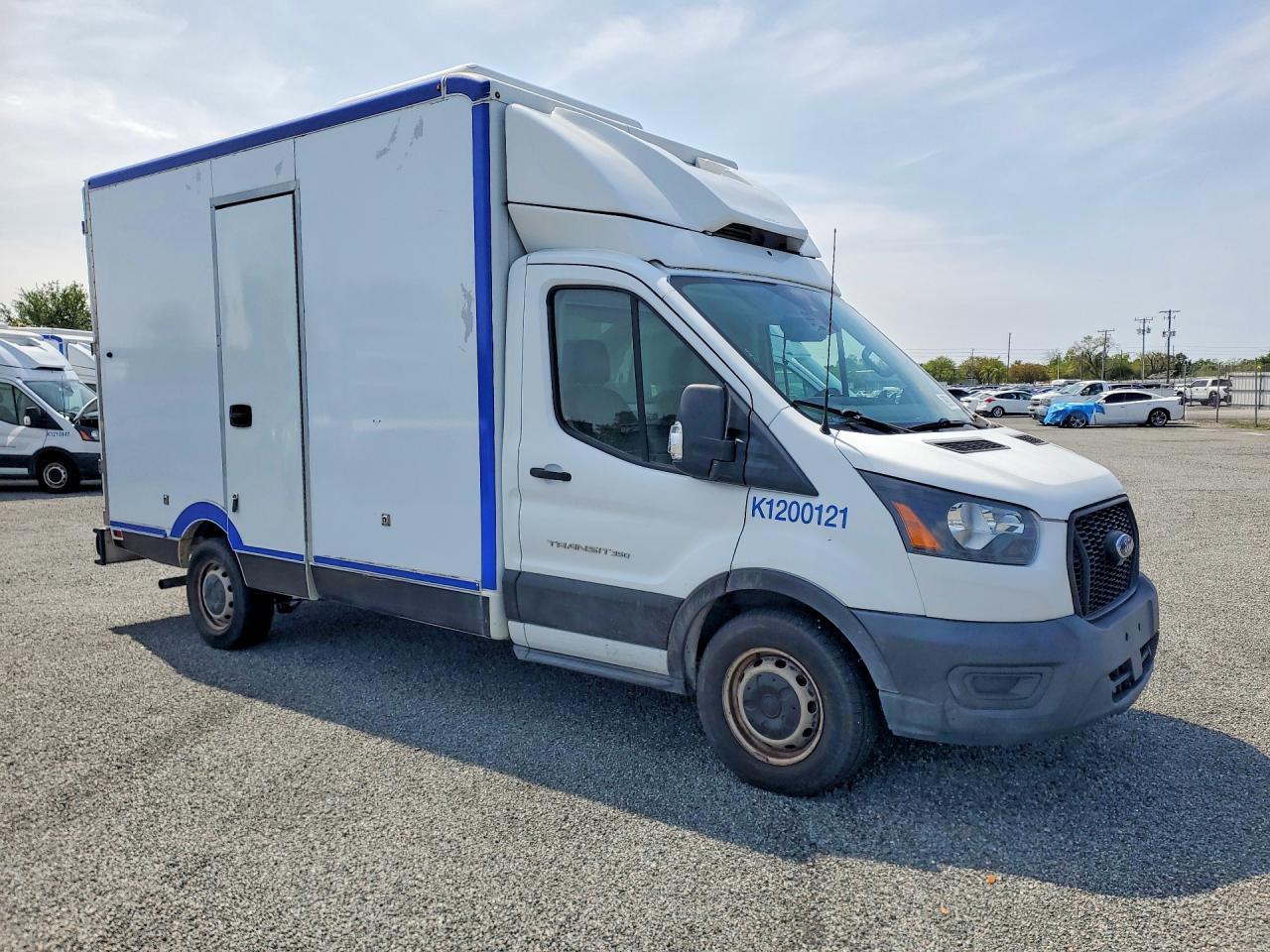 2020 Ford Transit Delivery Truck - Фото 4