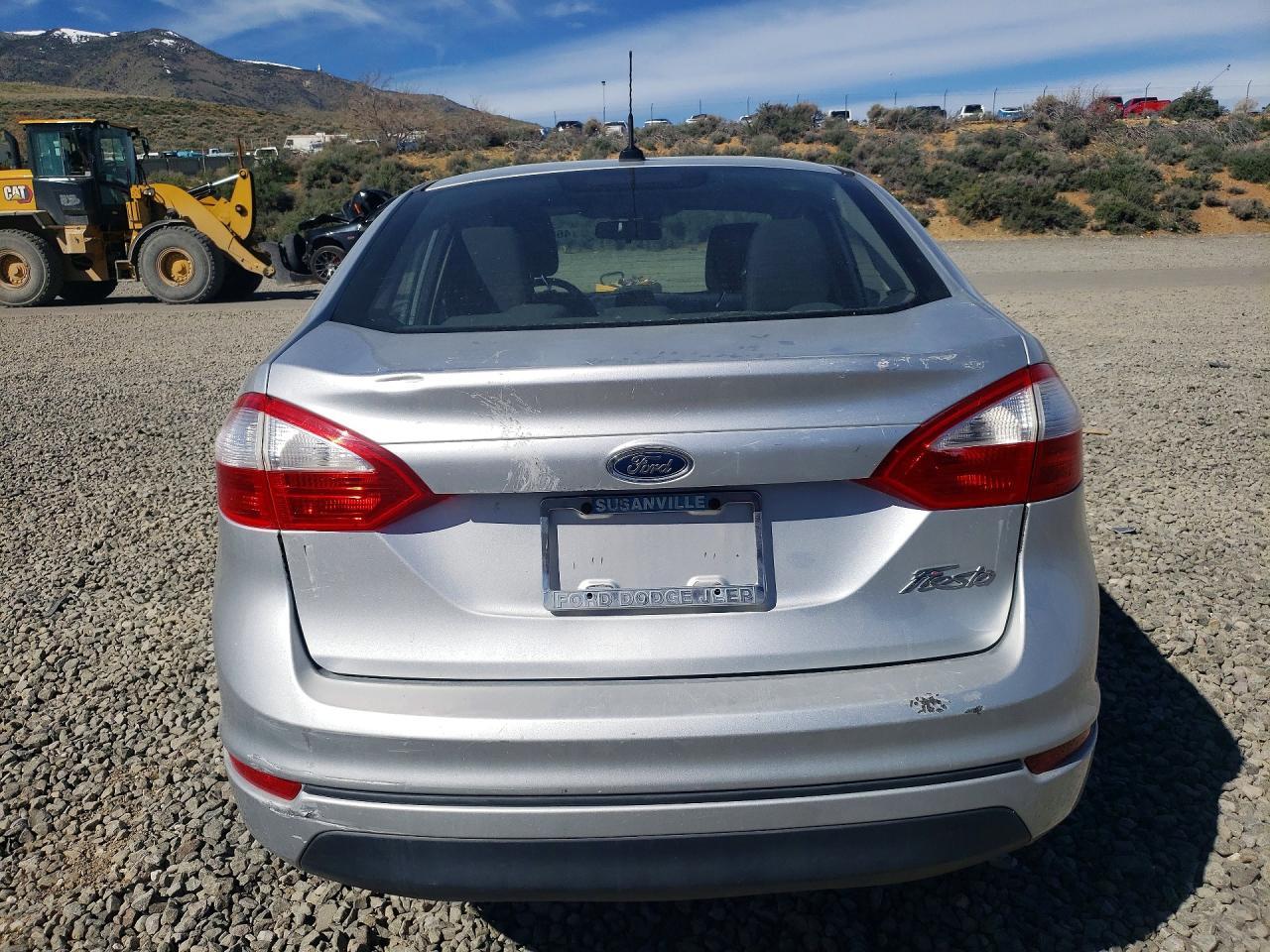 2016 Ford Fiesta S - Фото 6