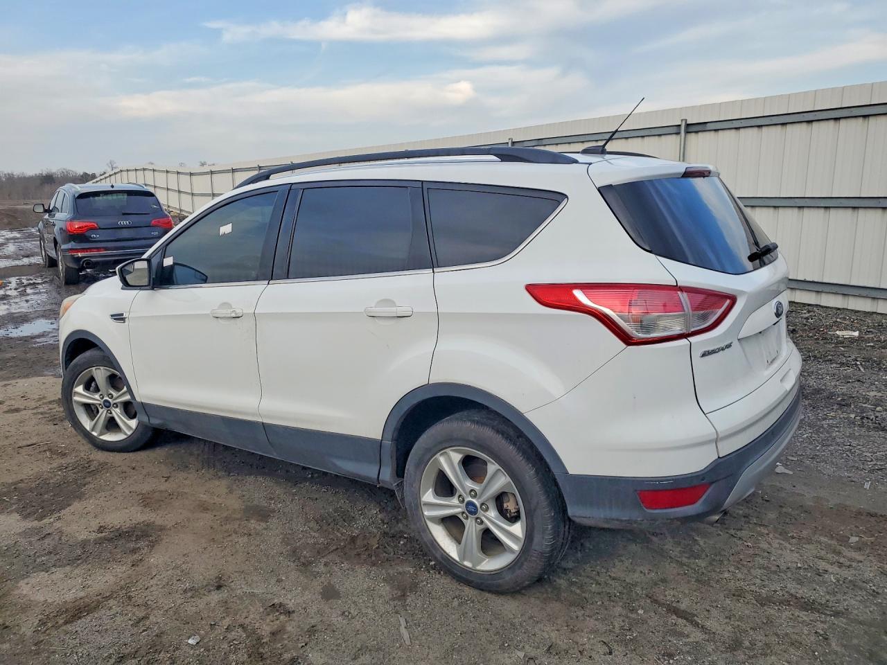 2014 Ford Escape Se - Фото 2