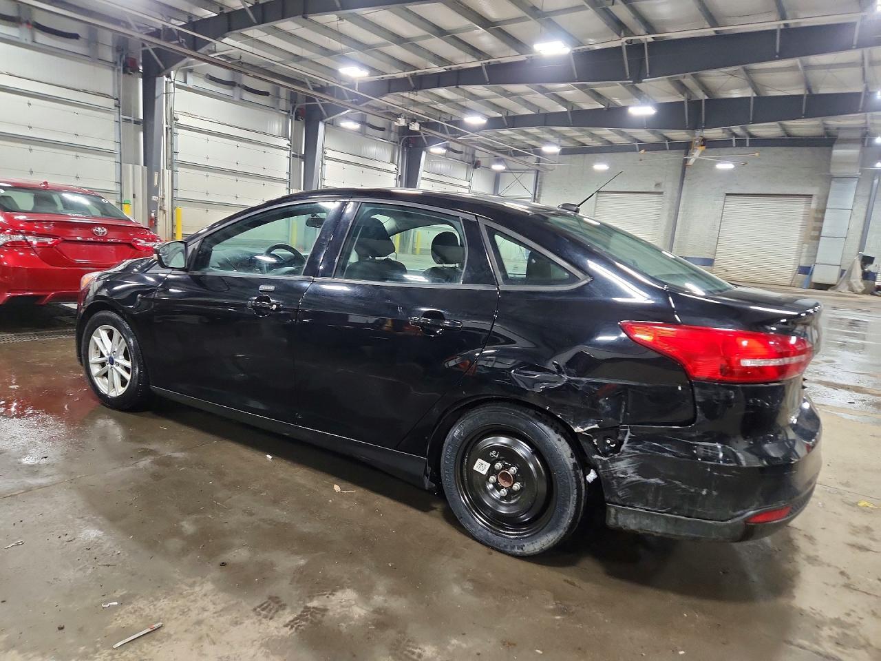 2016 Ford Focus Se - Фото 2