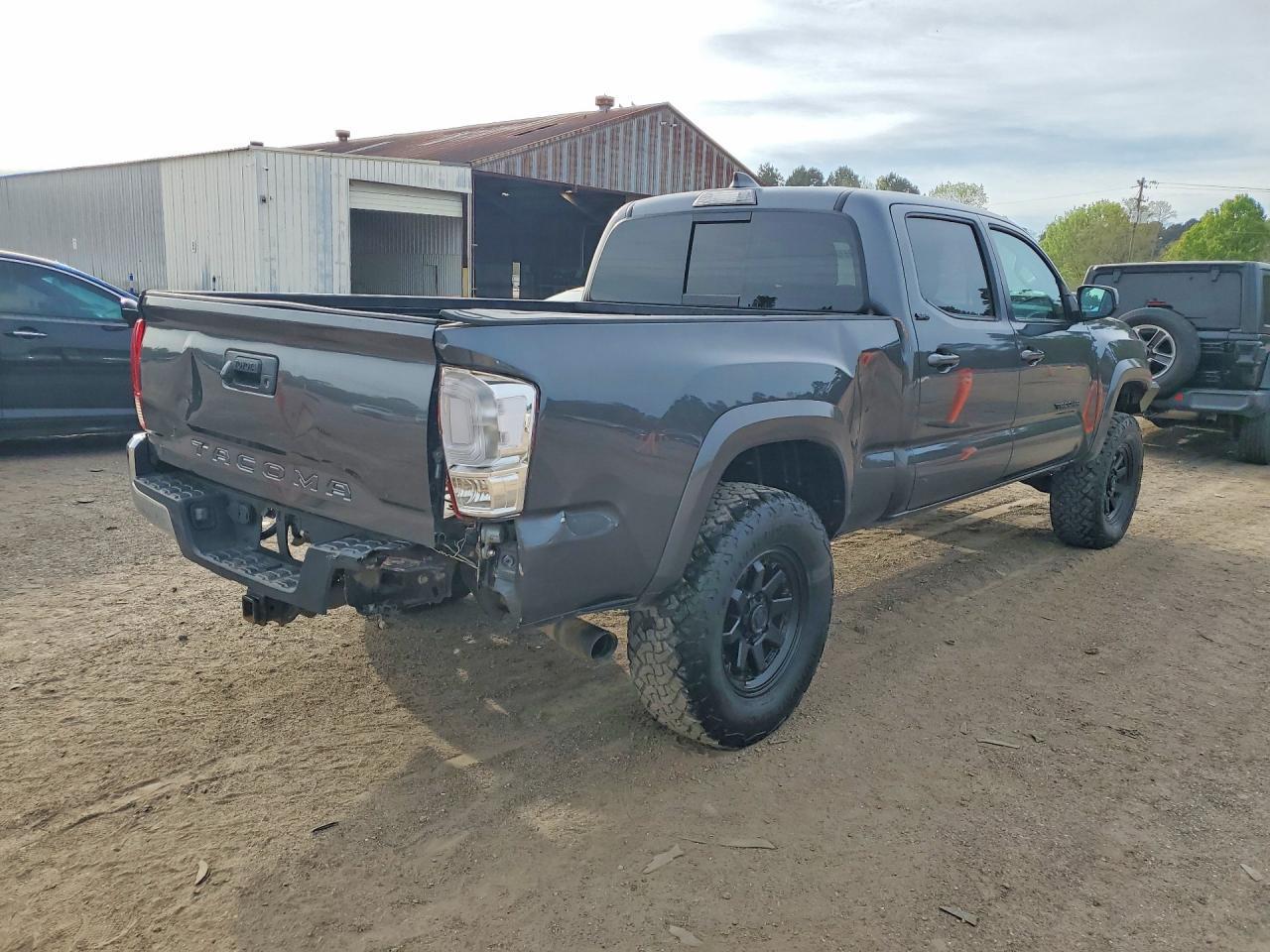 2021 Toyota Tacoma Sr5 V6 - Фото 3