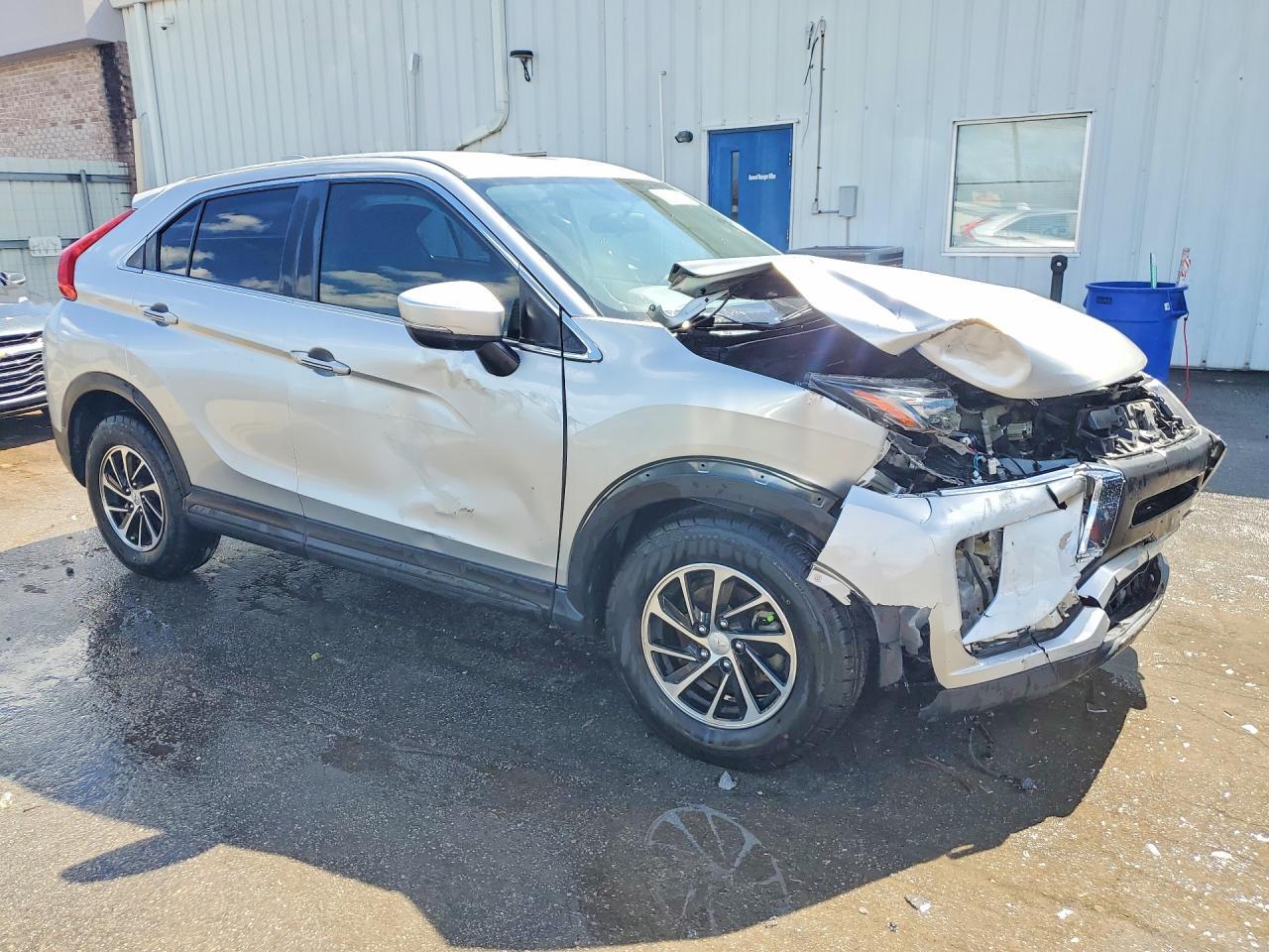 2020 Mitsubishi Eclipse Cross Es - Image 4