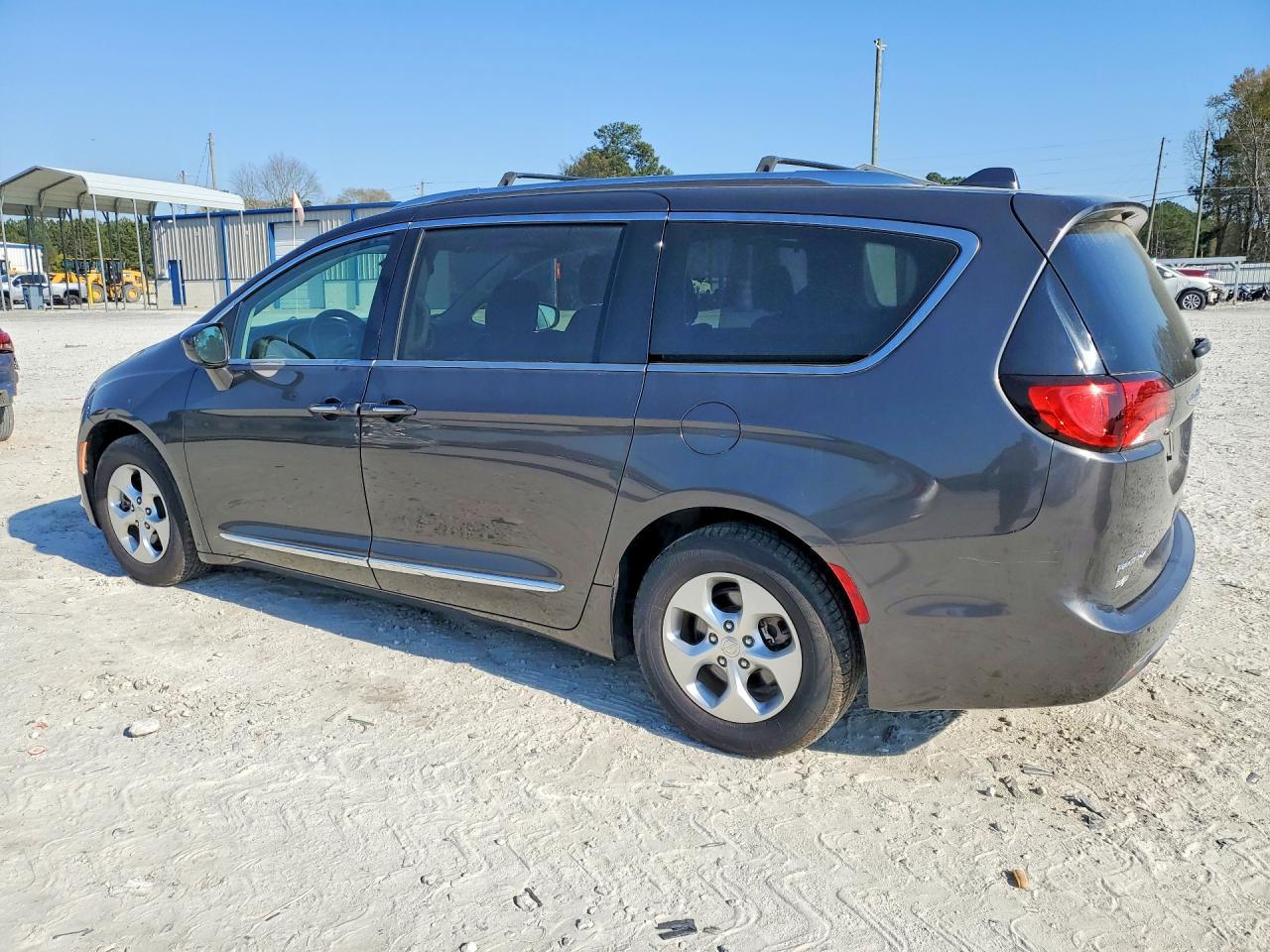 2017 Chrysler Pacifica Touring L Plus - Image 2