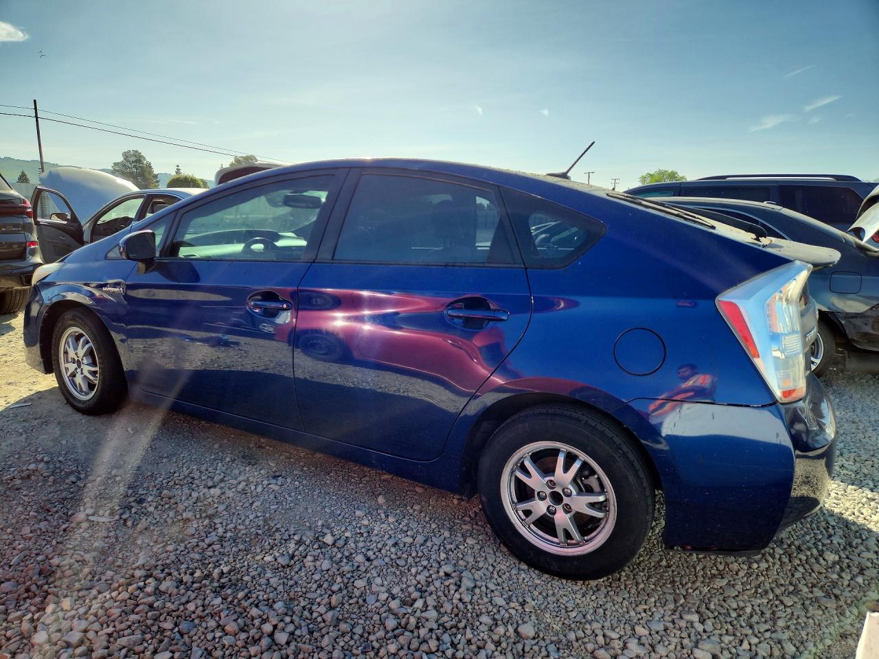 2010 Toyota Prius Iv - Image 2