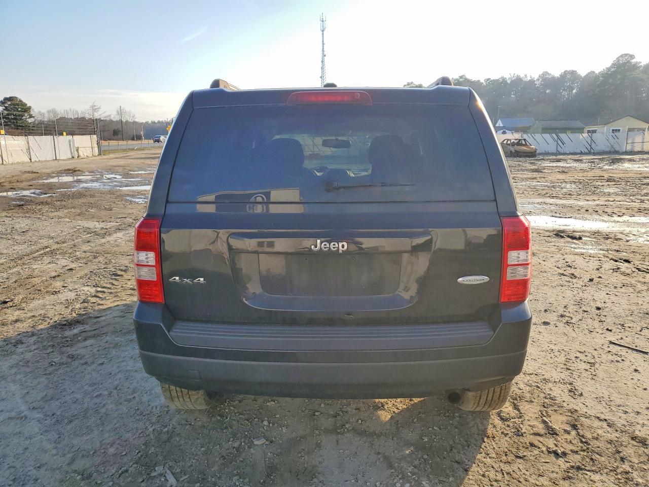 2016 Jeep Patriot Latitude - Фото 6