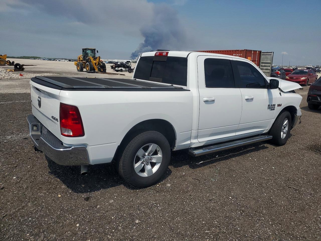 2019 Ram 1500 Classic Slt - Image 3