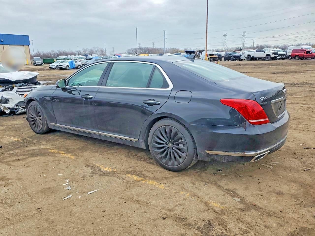 2019 Genesis G90 3.3T Premium - Image 2