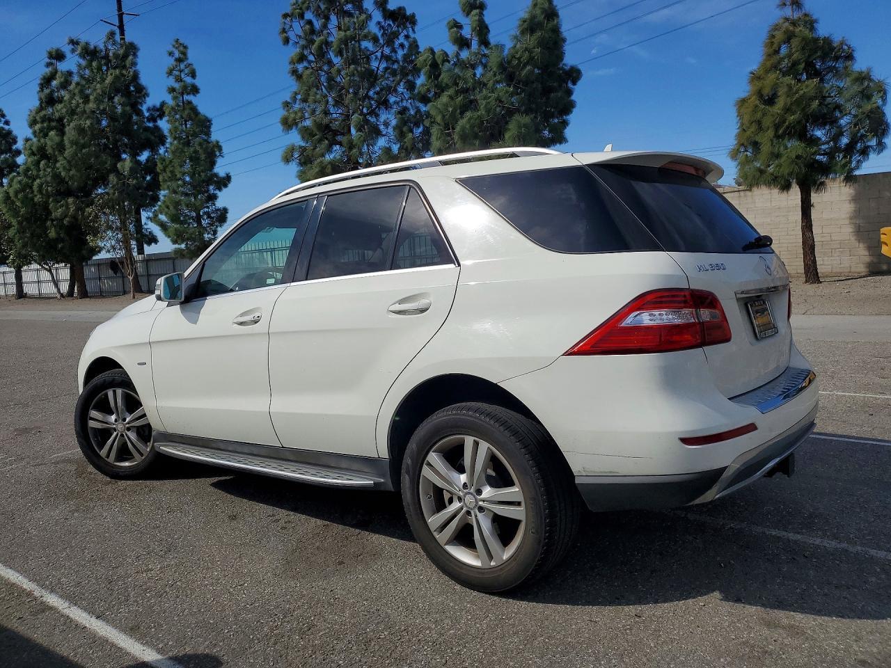 2012 Mercedes-Benz Ml 350 4Matic - Image 2