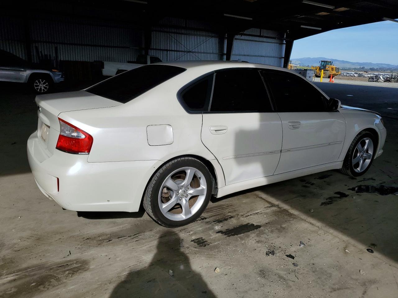 2009 Subaru Legacy 2.5I - Image 3