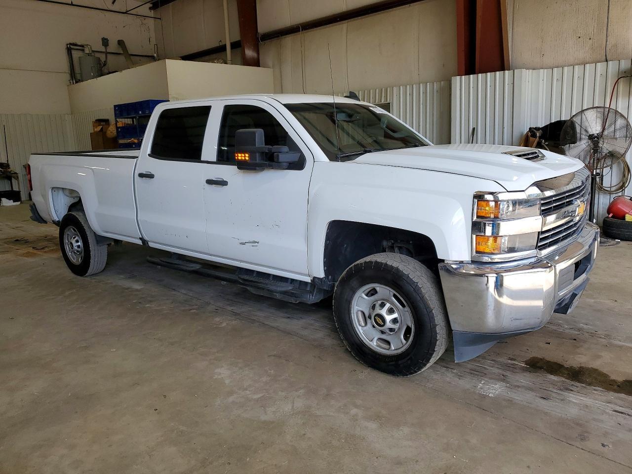 2017 Chevrolet Silverado C2500 Heavy Duty - Фото 4