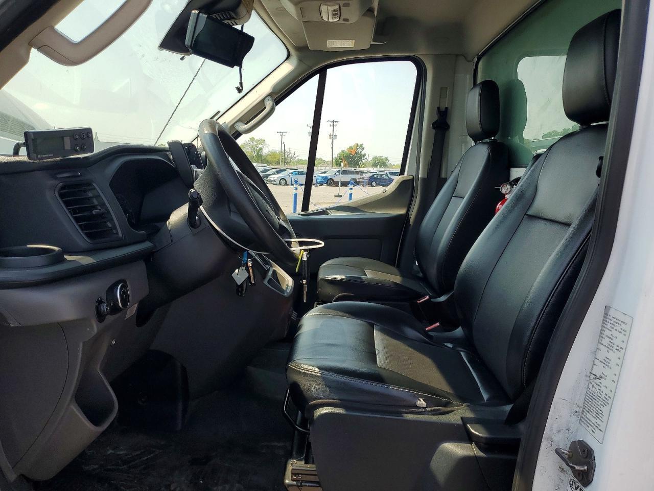 2020 Ford Transit Delivery Truck - Image 7