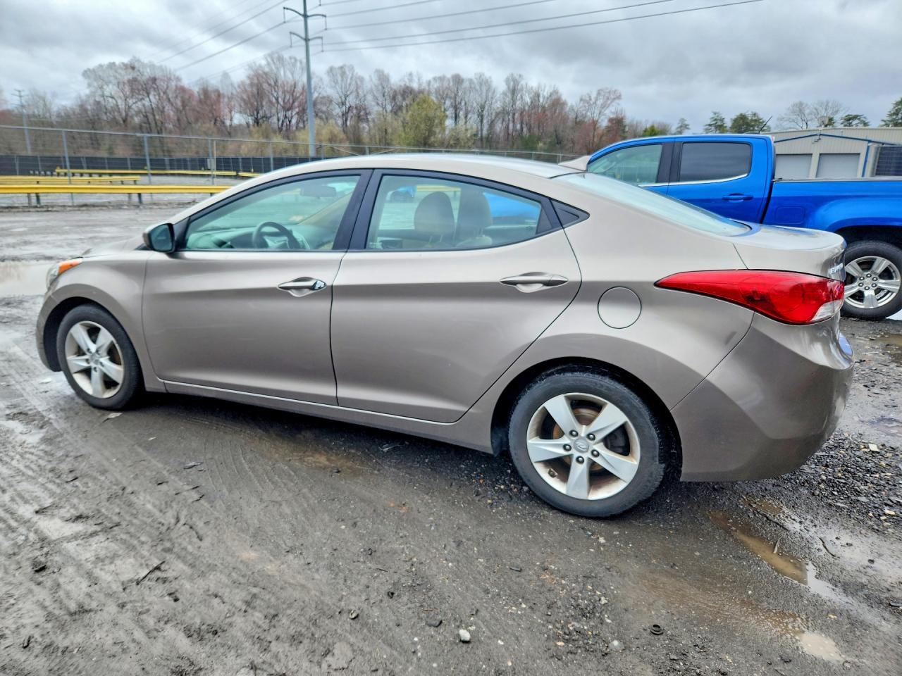 2013 Hyundai Elantra Gls - Фото 2
