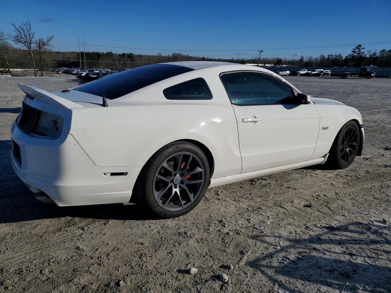 2013 Ford Mustang Gt - Фото 3