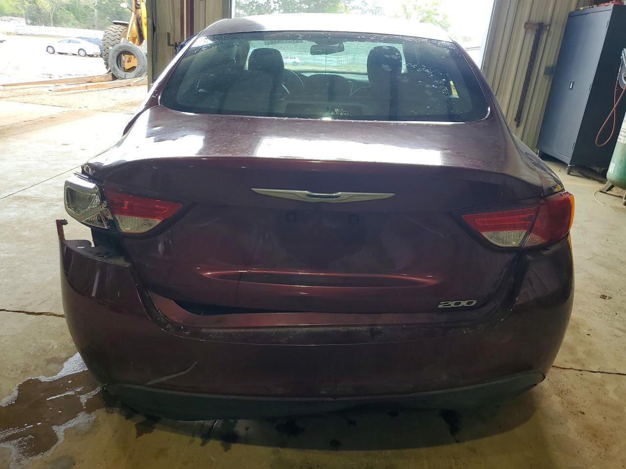 2016 Chrysler 200 Lx - Фото 6