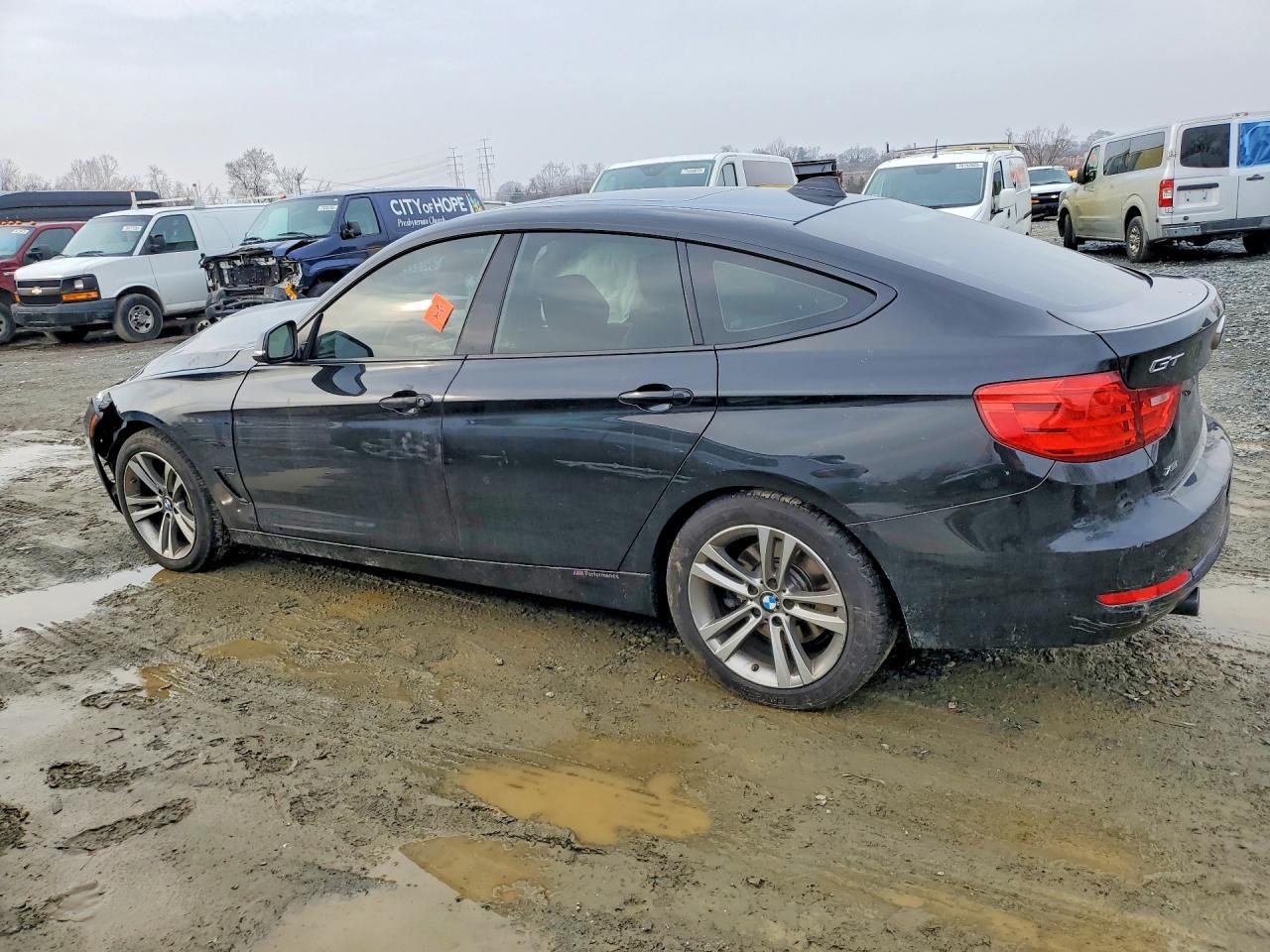 2016 BMW 335 Xigt - Фото 2