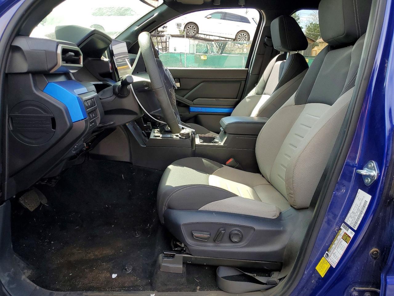 2025 Toyota Tacoma Trd Off-Road - Image 7