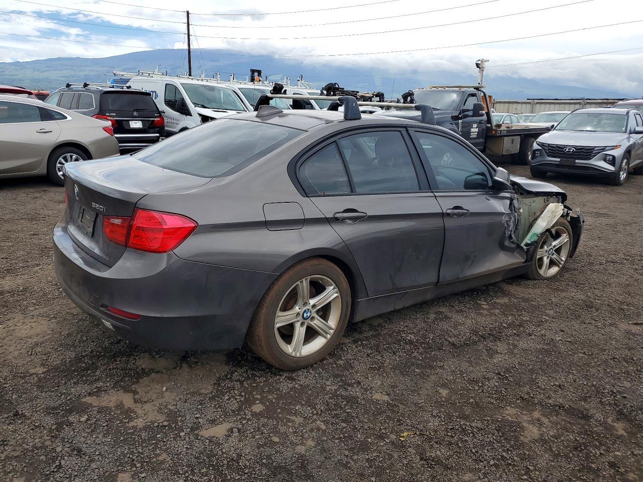 2013 BMW 320 I - Фото 3