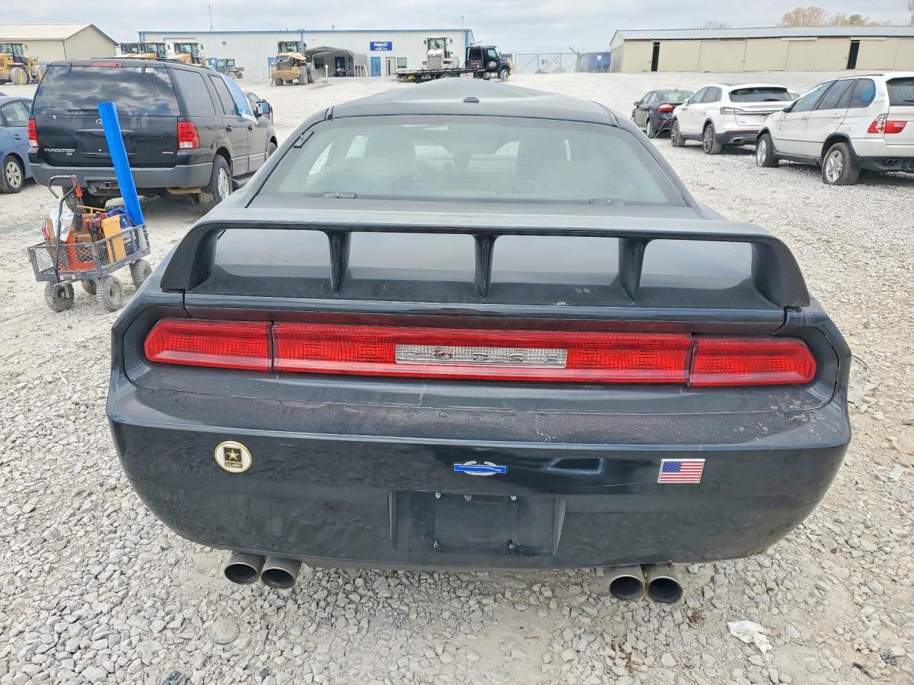 2009 Dodge Challenger R - Image 6