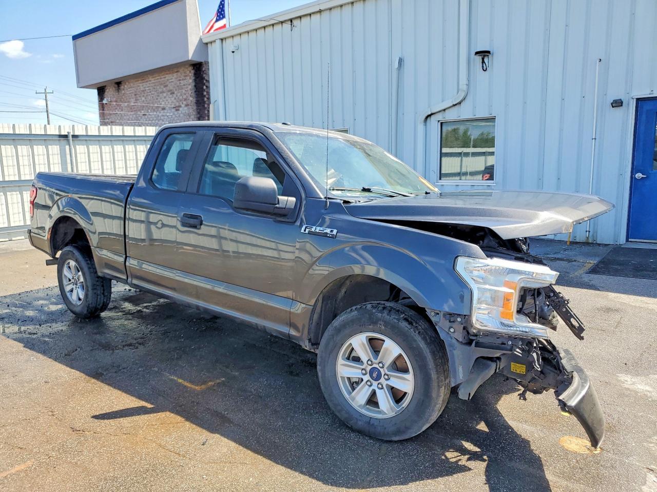2019 Ford F150 Super Cab - Image 4