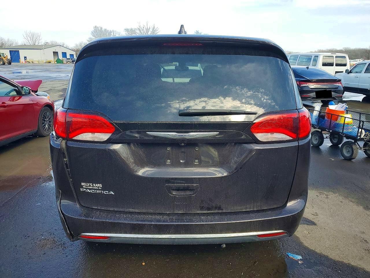2017 Chrysler Pacifica Touring L - Фото 6