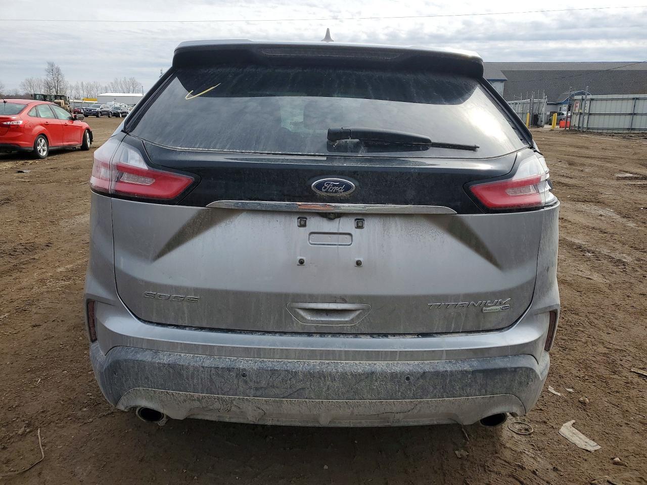 2020 Ford Edge Titanium - Фото 6