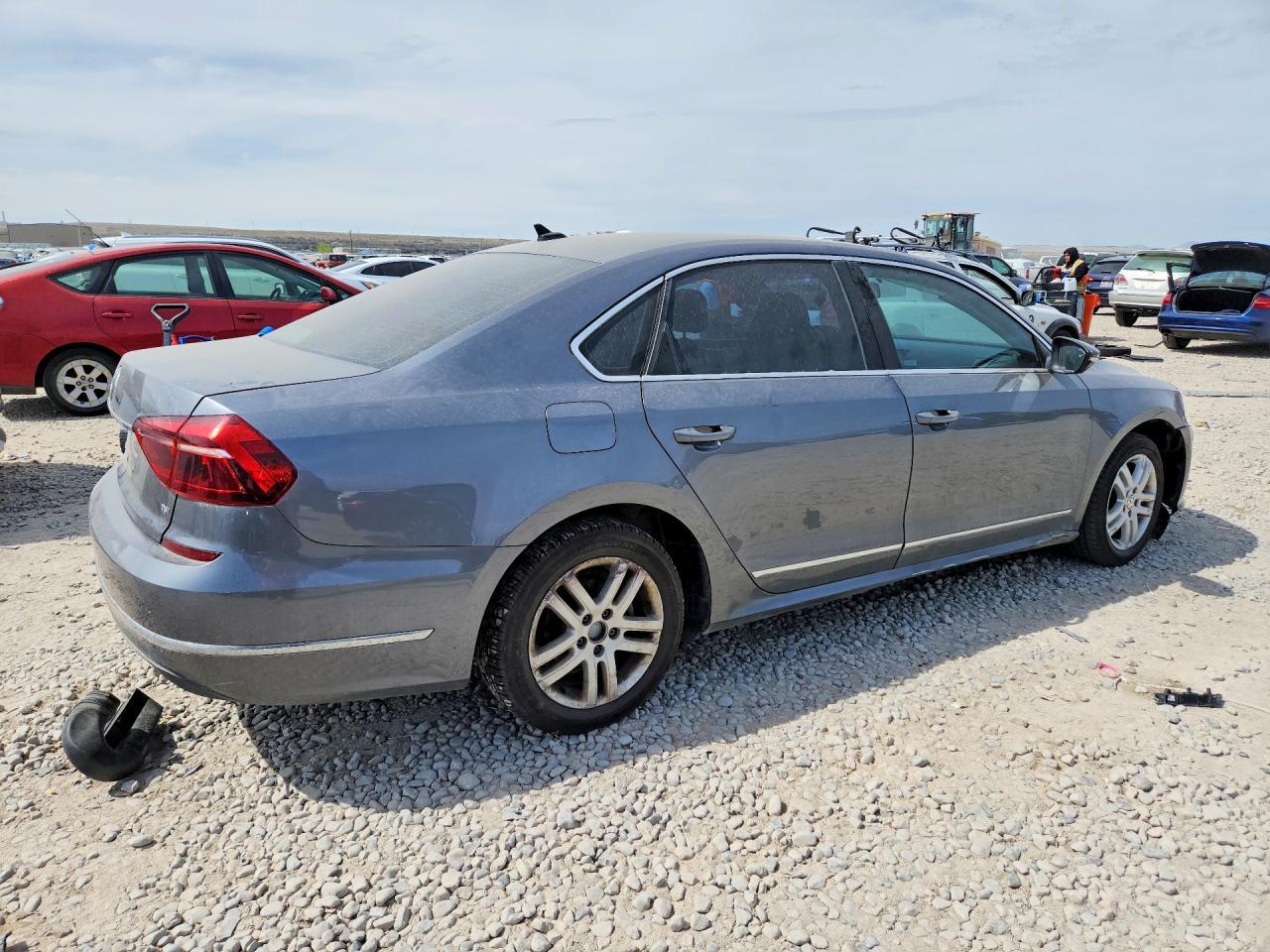 2017 Volkswagen Passat Se - Image 3