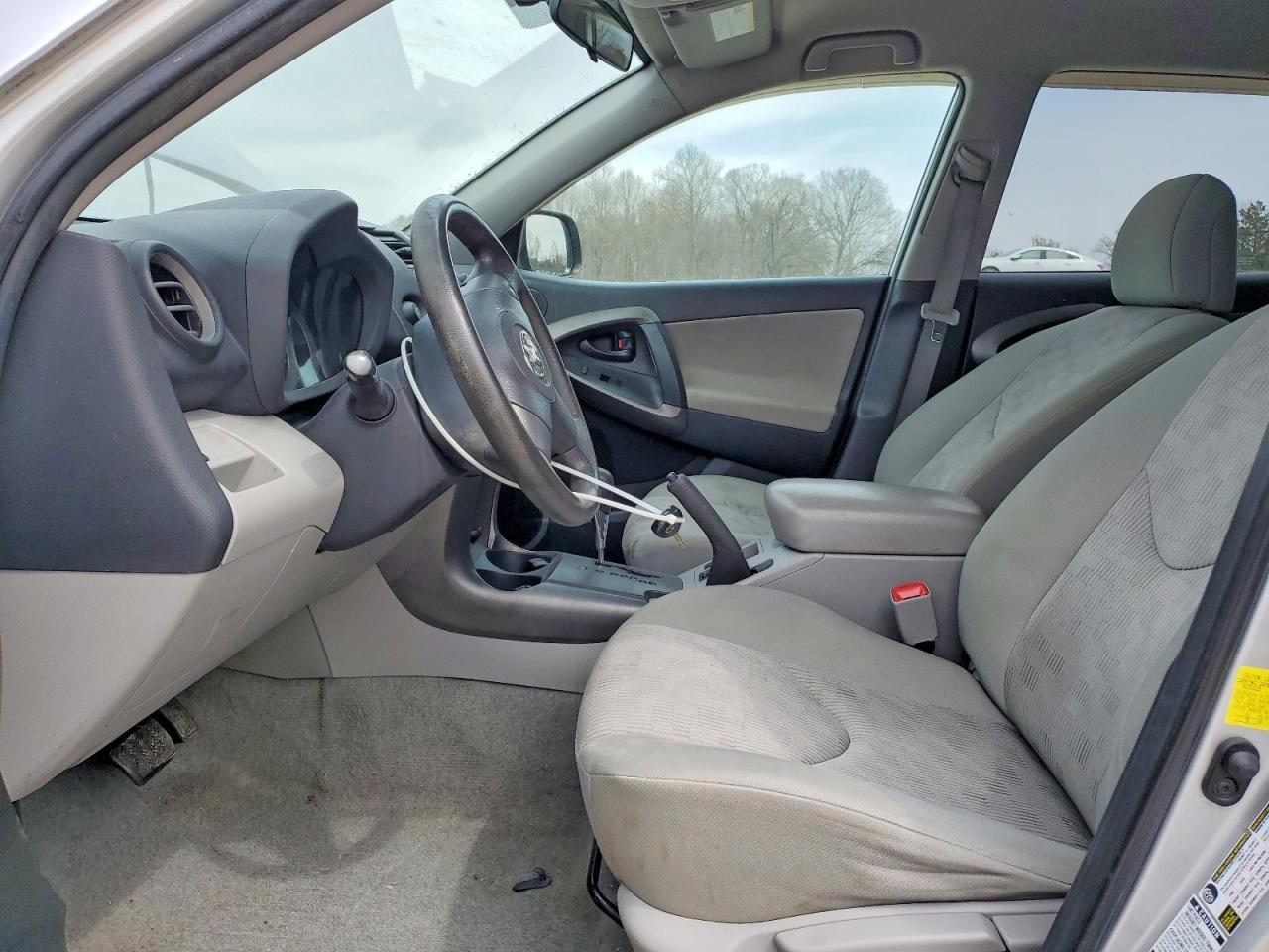 2011 Toyota Rav4 Base - Фото 7