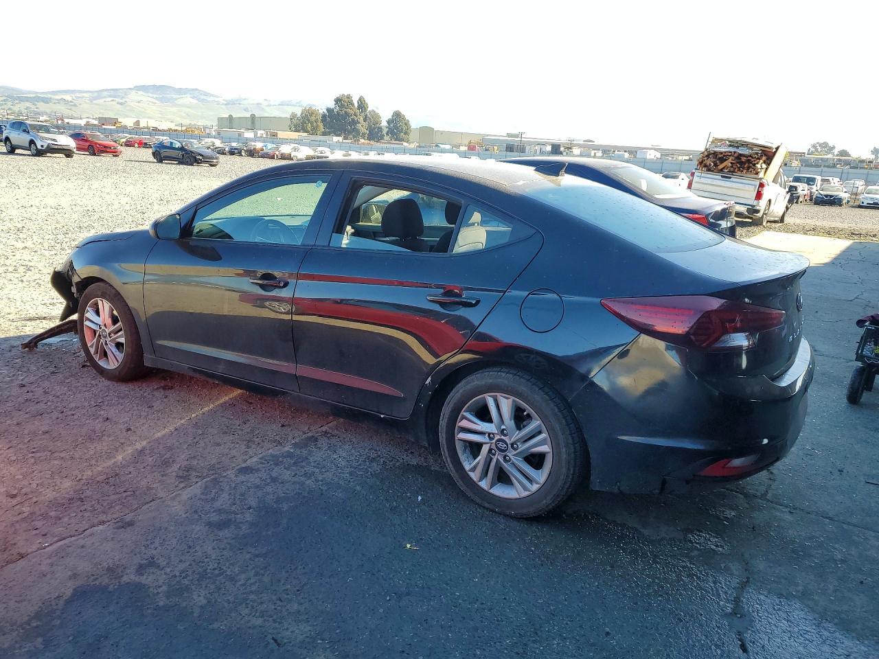 2019 Hyundai Elantra Sel - Фото 2