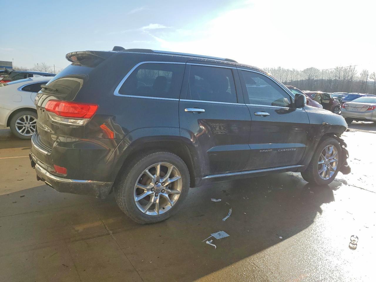 2014 Jeep Grand Cherokee Summit - Image 3