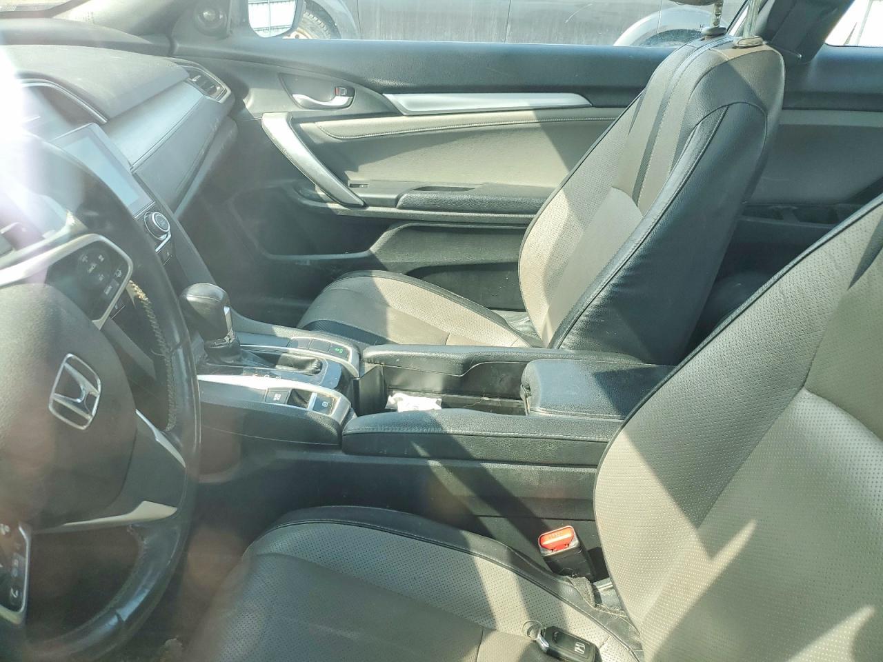 2016 Honda Civic Touring 2Dr Co - Фото 7