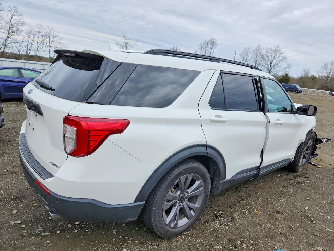 2022 Ford Explorer Xlt - Фото 3
