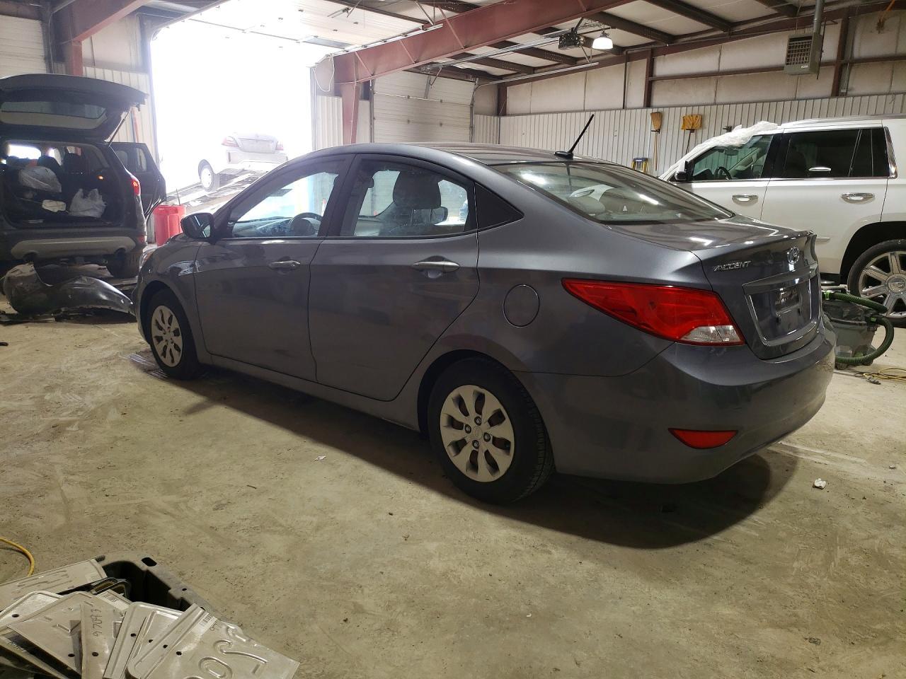2016 Hyundai Accent Se - Фото 2