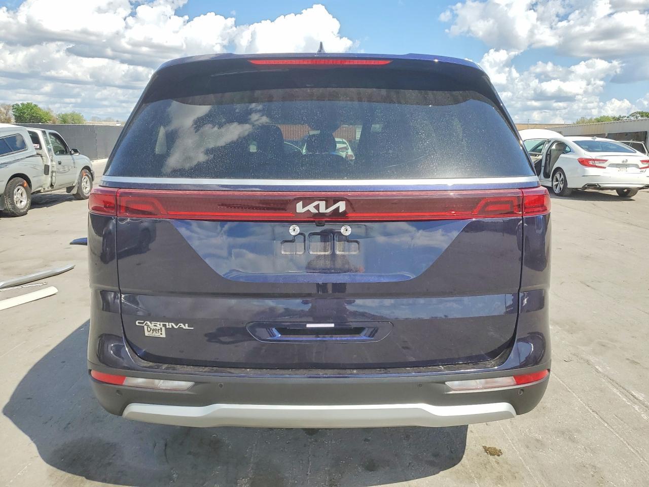 2024 Kia Carnival Lx - Фото 6