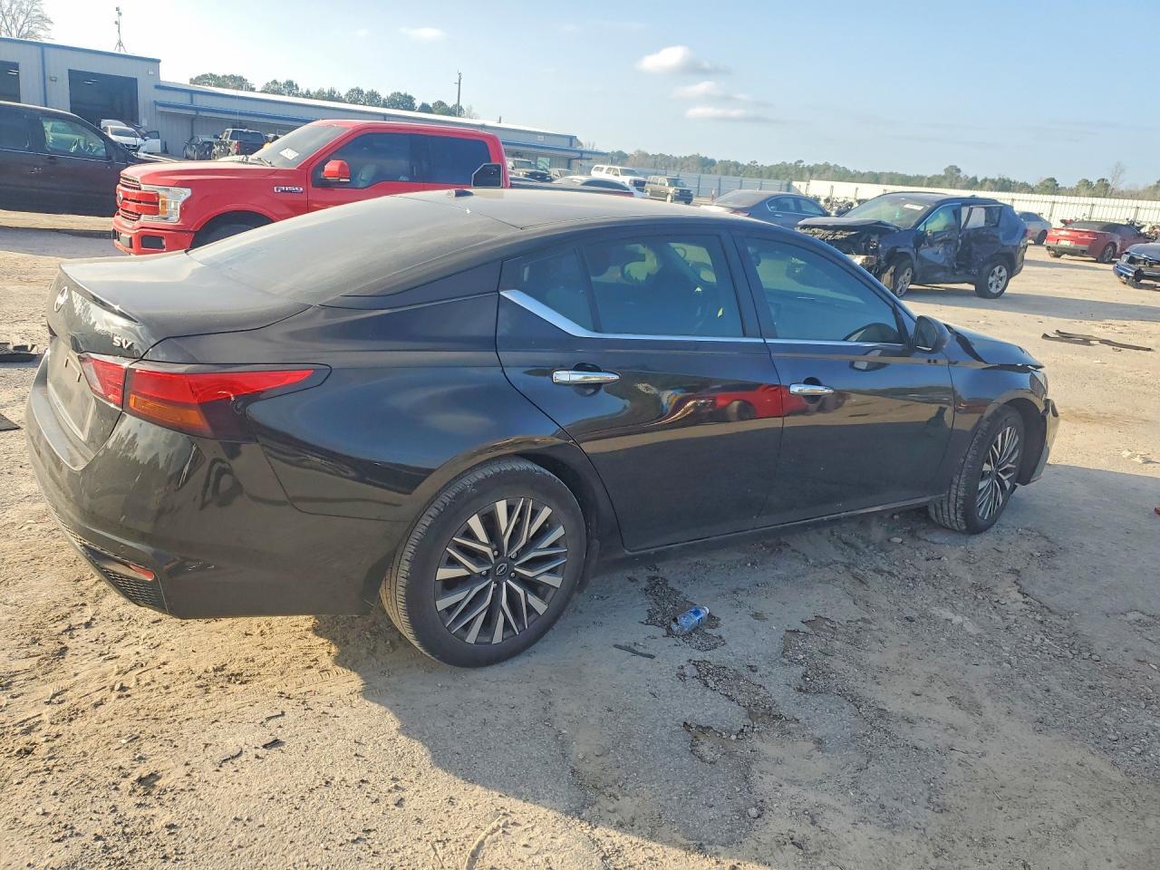 2024 Nissan Altima 2.5 Sv - Image 3