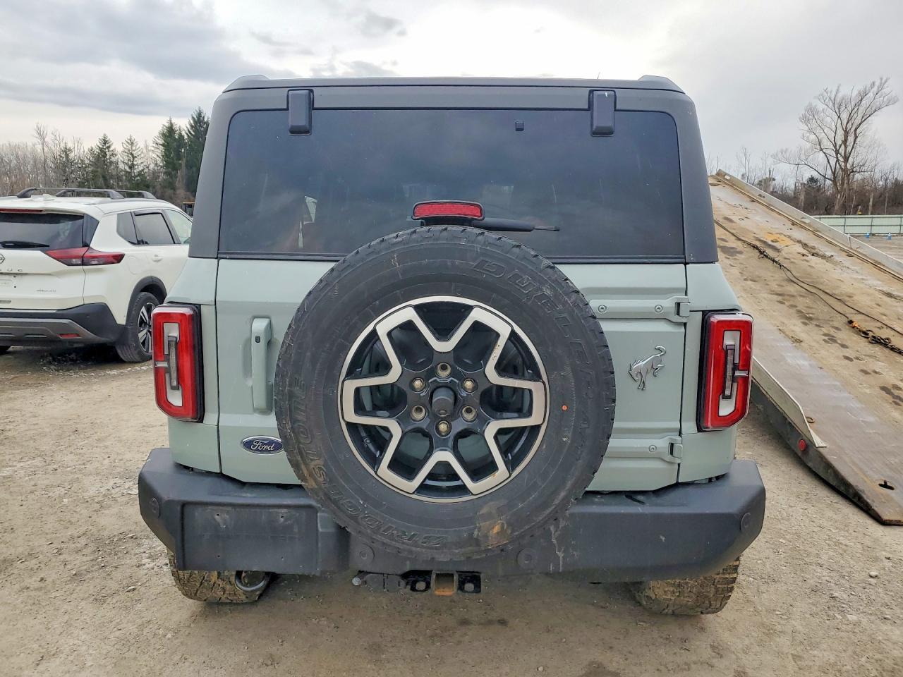 2023 Ford Bronco Base - Image 6