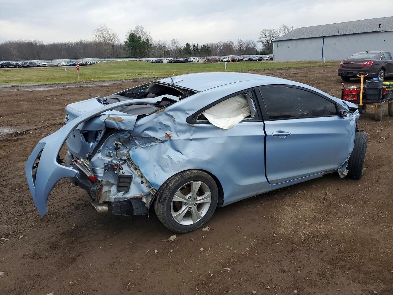 2013 Hyundai Elantra - Фото 3