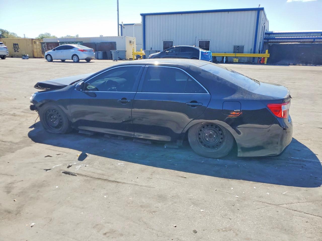 2013 Toyota Camry Se - Image 2