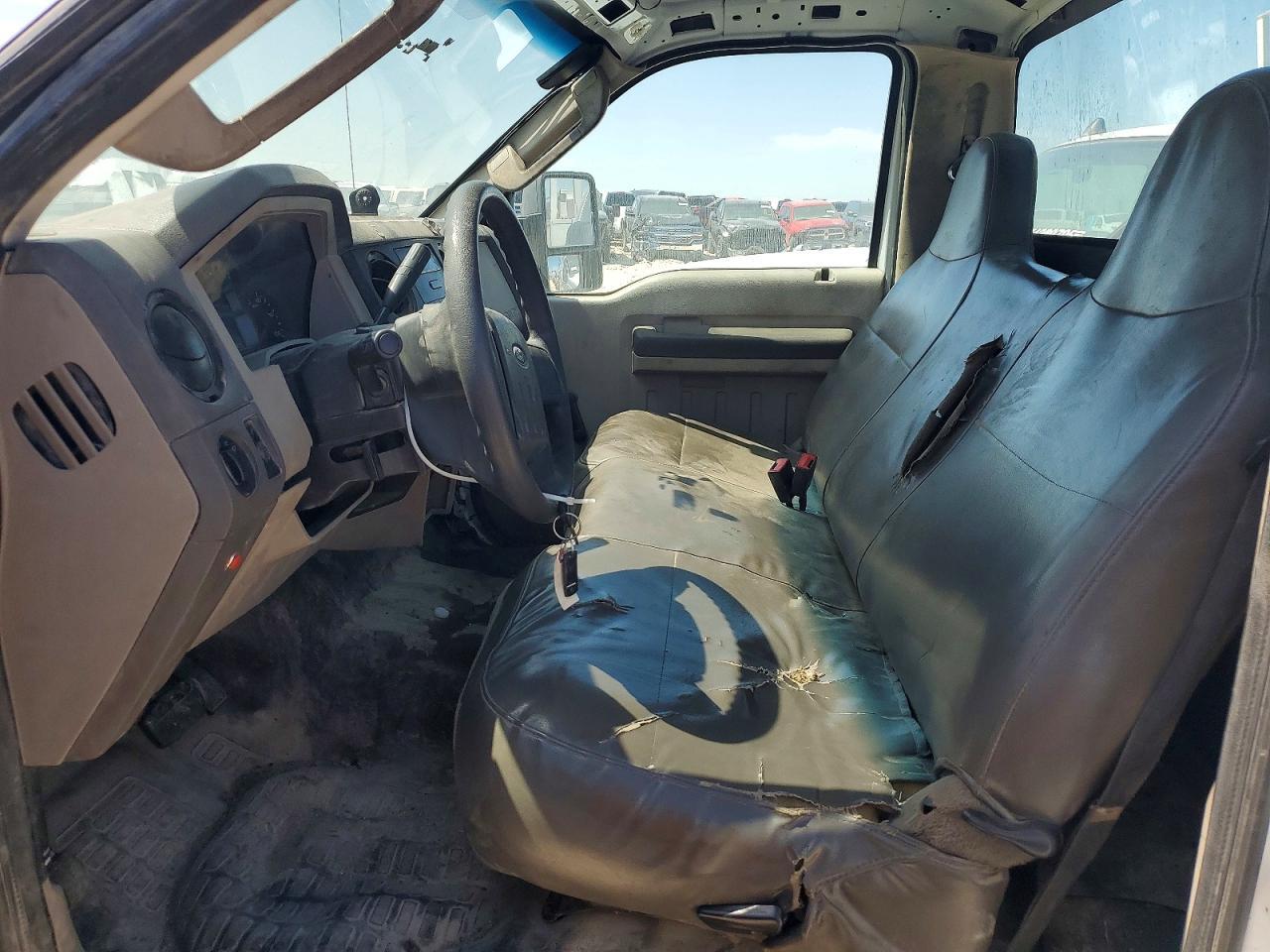 2010 Ford F450 Super Duty - Фото 7