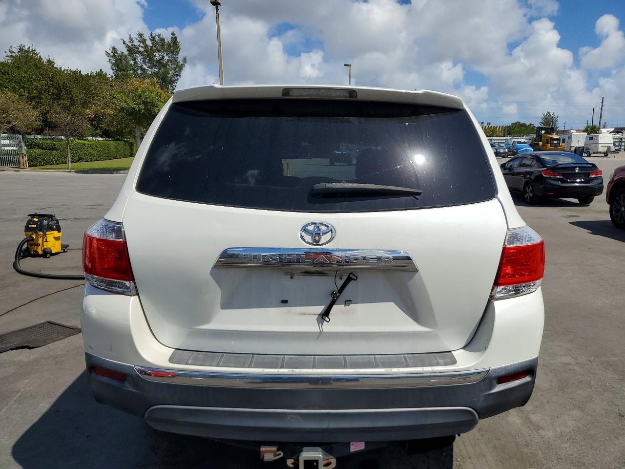 2012 Toyota Highlander Base - Фото 6