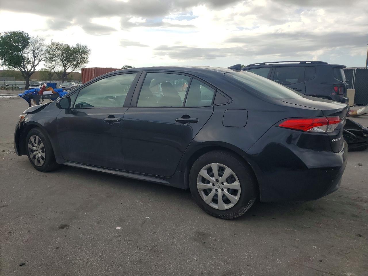 2021 Toyota Corolla Le - Фото 2