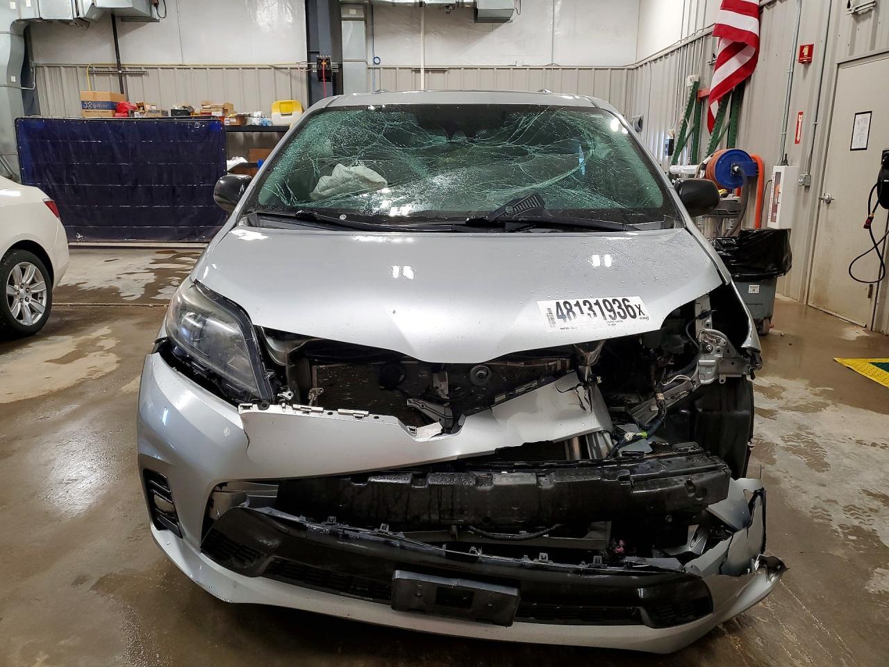2020 Toyota Sienna Se 7-Passenger - Фото 5
