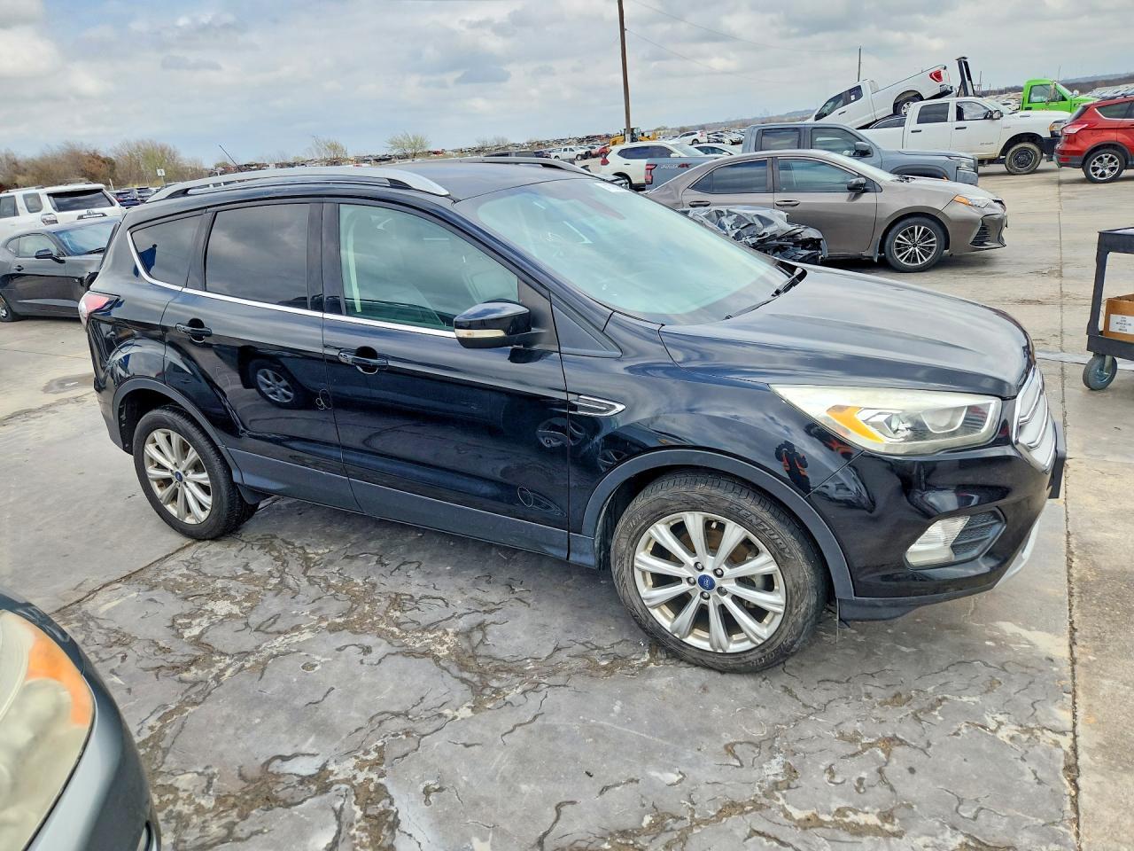 2017 Ford Escape Titanium - Фото 4