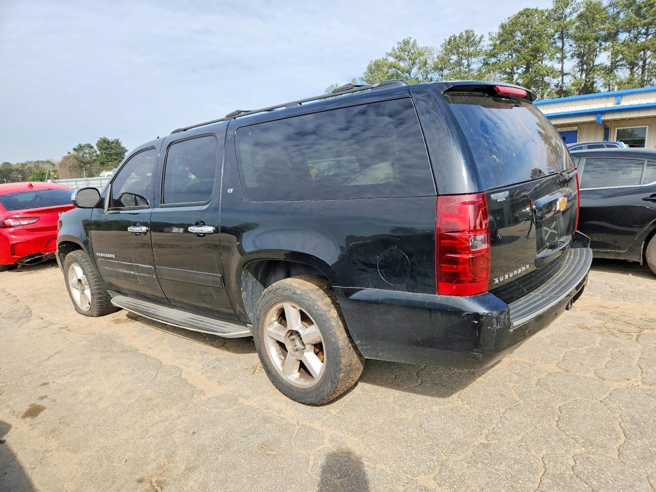 2013 Chevrolet Suburban C1500 Lt - Фото 2