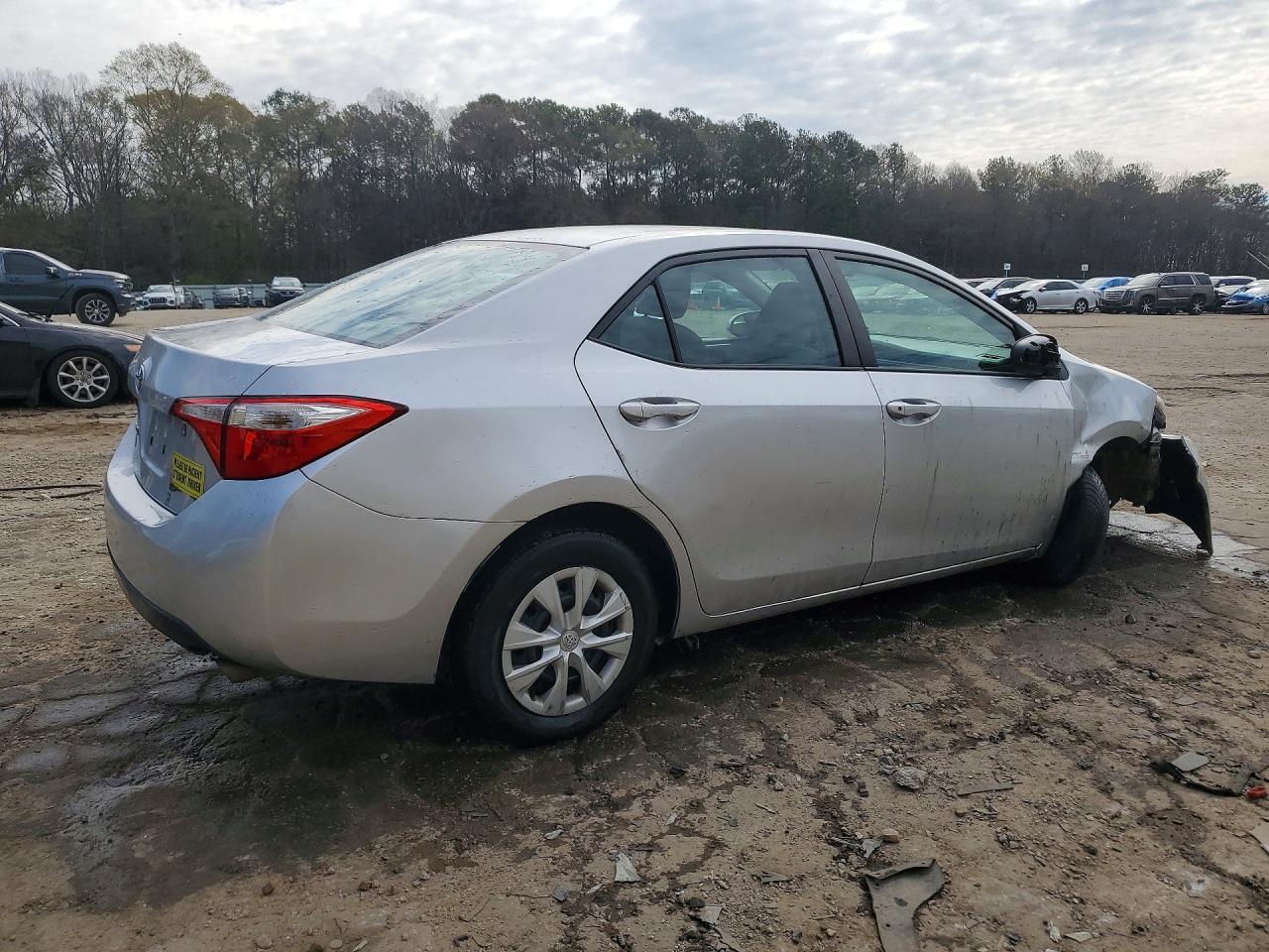2015 Toyota Corolla L - Фото 3