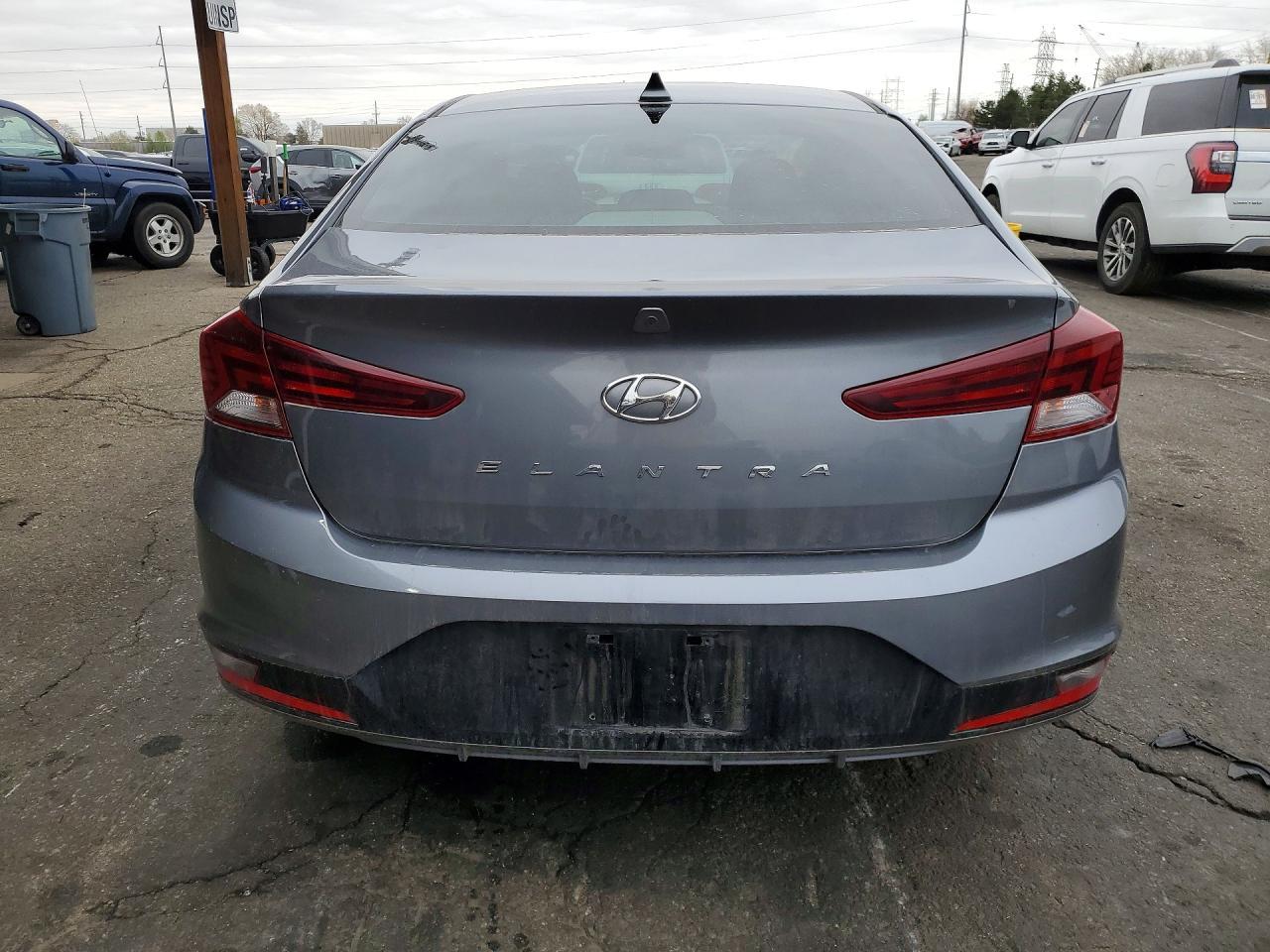 2019 Hyundai Elantra Sel - Фото 6