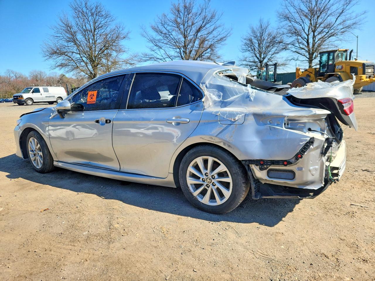 2022 Toyota Camry Le - Фото 2