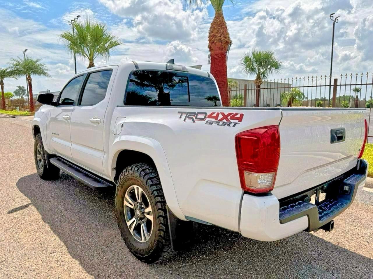 2017 Toyota Tacoma Trd Sport - Фото 3