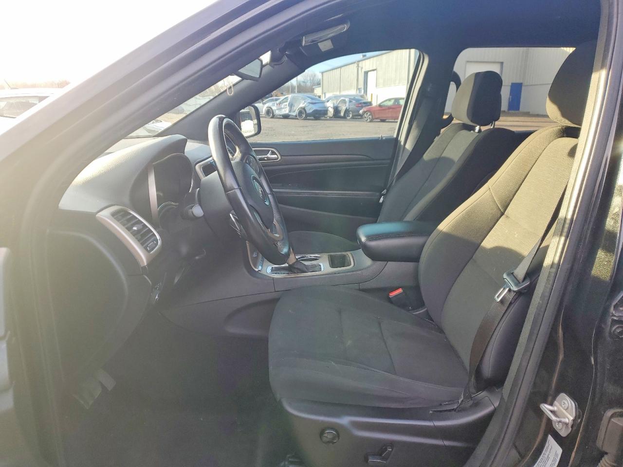 2016 Jeep Grand Cherokee Laredo - Image 7