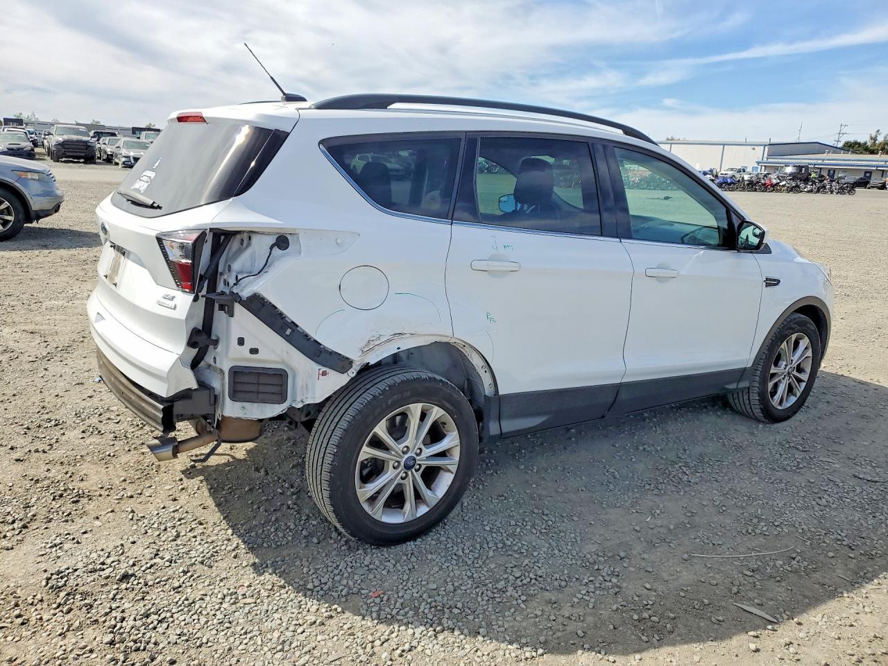 2018 Ford Escape Se - Фото 3