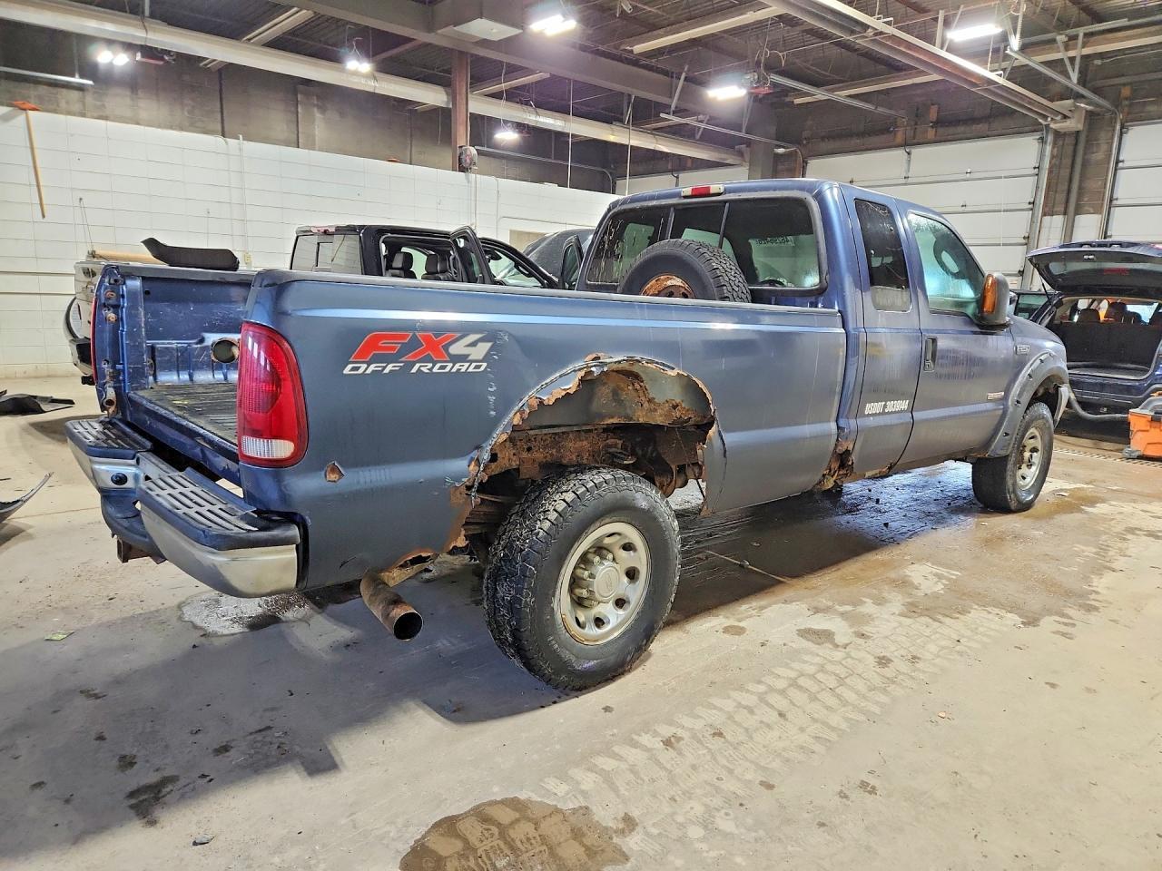 2004 Ford F250 Super Duty - Image 3